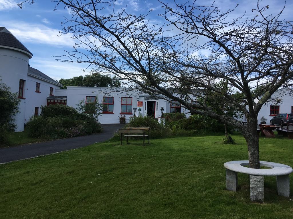 The Burren Hostel - Sleepzone Lisdoonvarna Zewnętrze zdjęcie