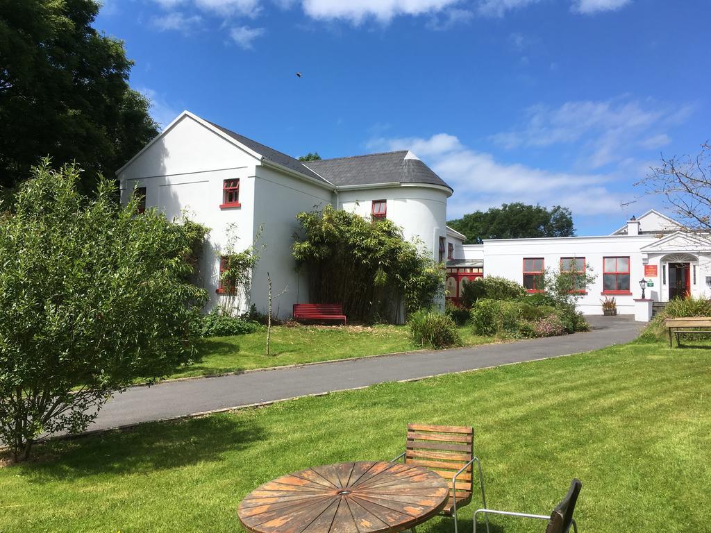 The Burren Hostel - Sleepzone Lisdoonvarna Zewnętrze zdjęcie