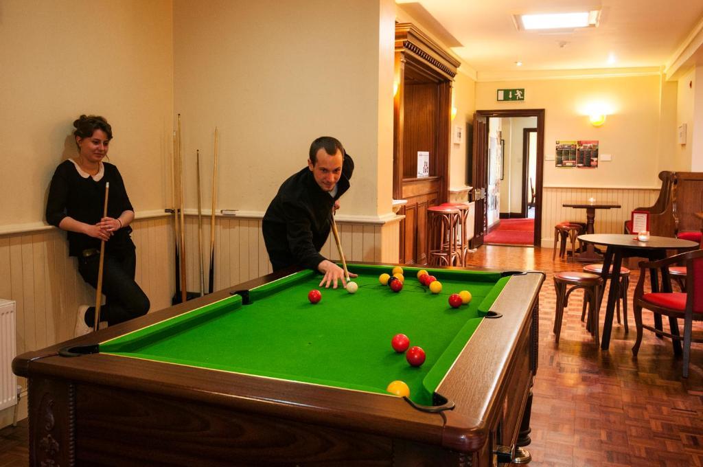 The Burren Hostel - Sleepzone Lisdoonvarna Zewnętrze zdjęcie